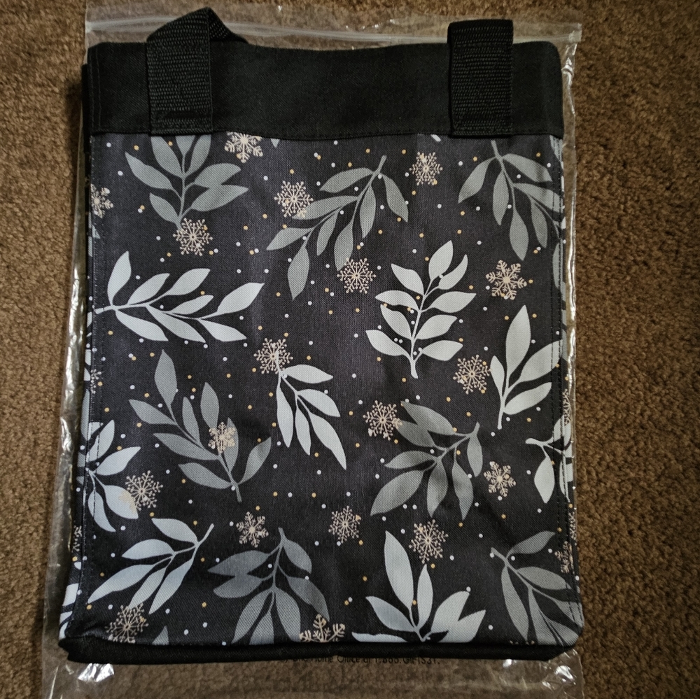 NEW Thirty-One Essential Storage Tote